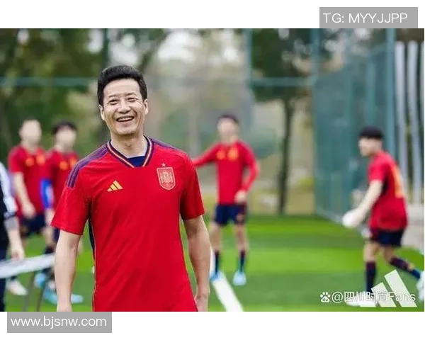 足球明星卡片电视盛宴让你与偶像零距离互动体验 足球明星卡片电视盛宴让你与偶像零距离互动体验